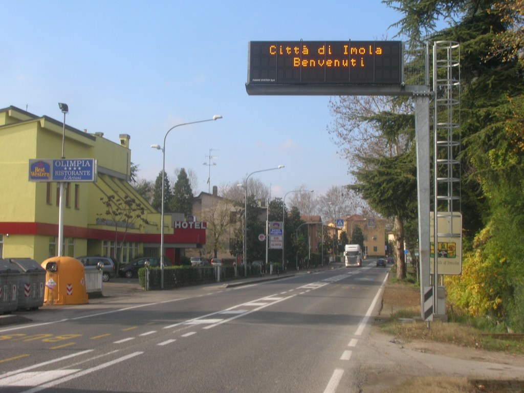 Avviso di benvenuto a Imola arrivando da Faenza